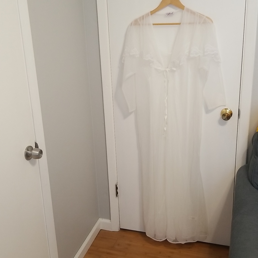 Vintage Gilead Nightgown and Robe set